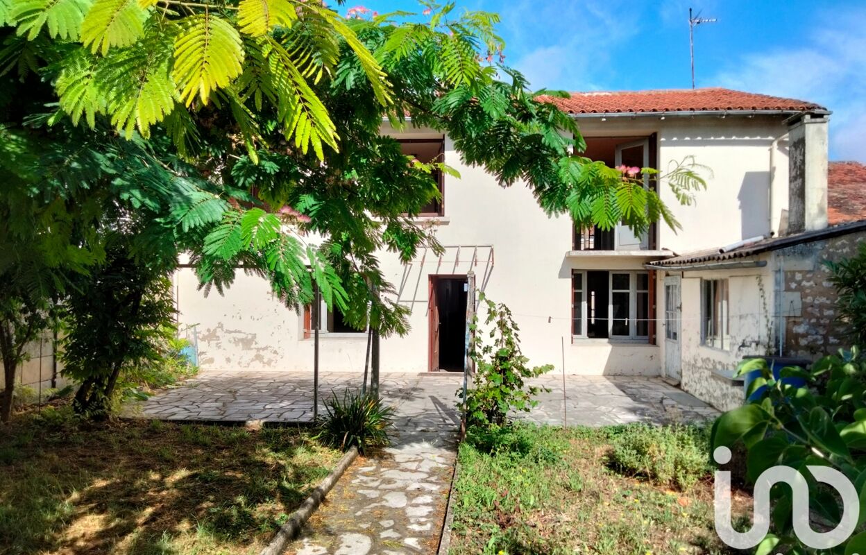 maison 8 pièces 195 m2 à vendre à Pons (17800)