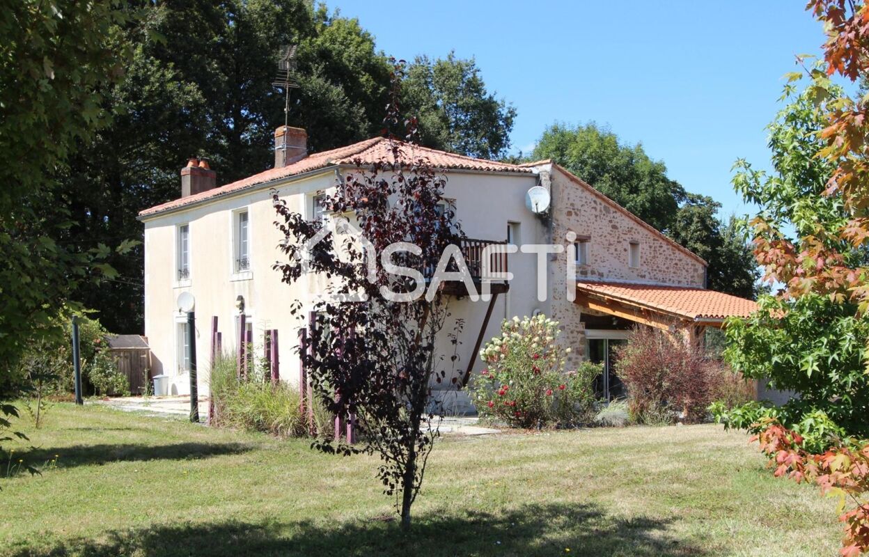 maison 9 pièces 250 m2 à vendre à Saint-Cyr-des-Gâts (85410)