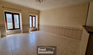 Appartement 5 Pièces 92 m² à vendre à Saint Geniez d'Olt et d'Aubrac (12130)
