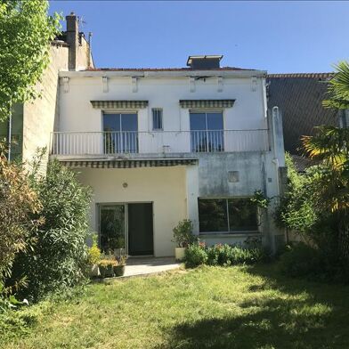 Maison 10 pièces 227 m²