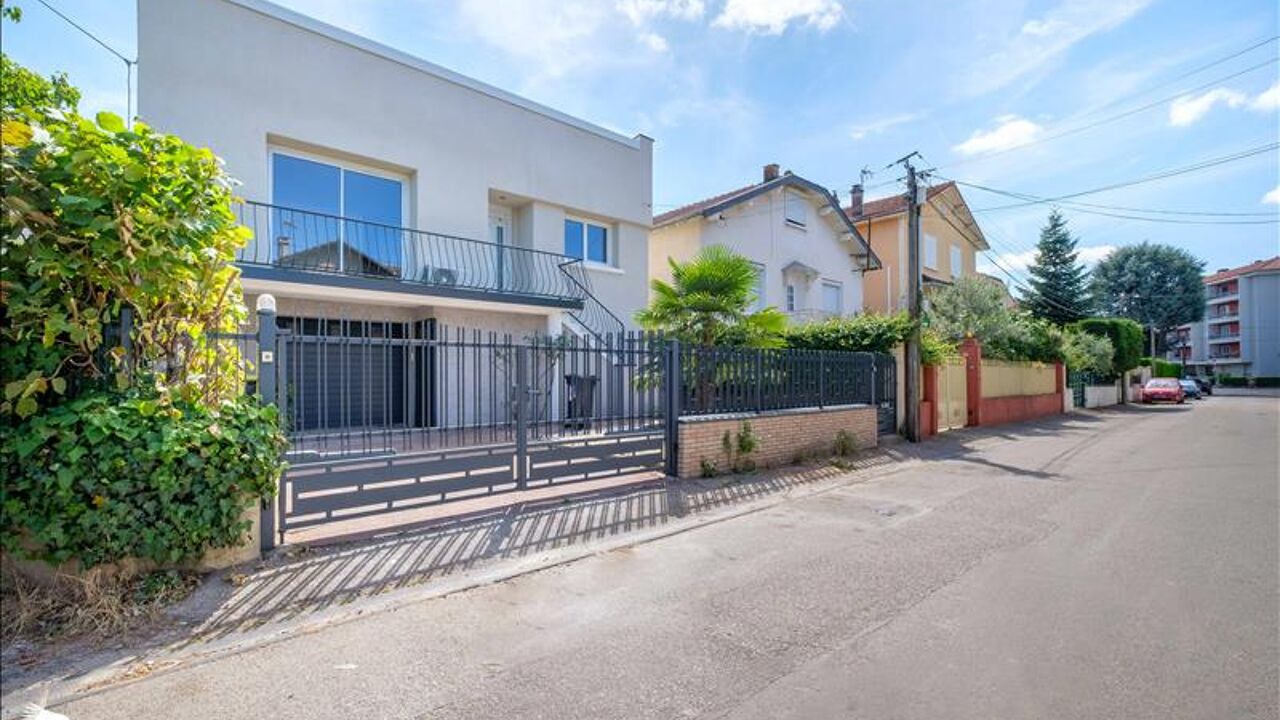 maison 6 pièces 127 m2 à vendre à Bron (69500)