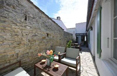 Maison à Vendre au centre de Saint Clément des Baleines — photo du bien