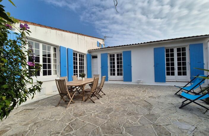 Maison À Vendre - LA BREE LES BAINS — photo 2