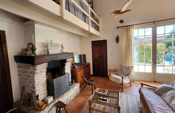 Maison À Vendre - LA BREE LES BAINS — photo 4