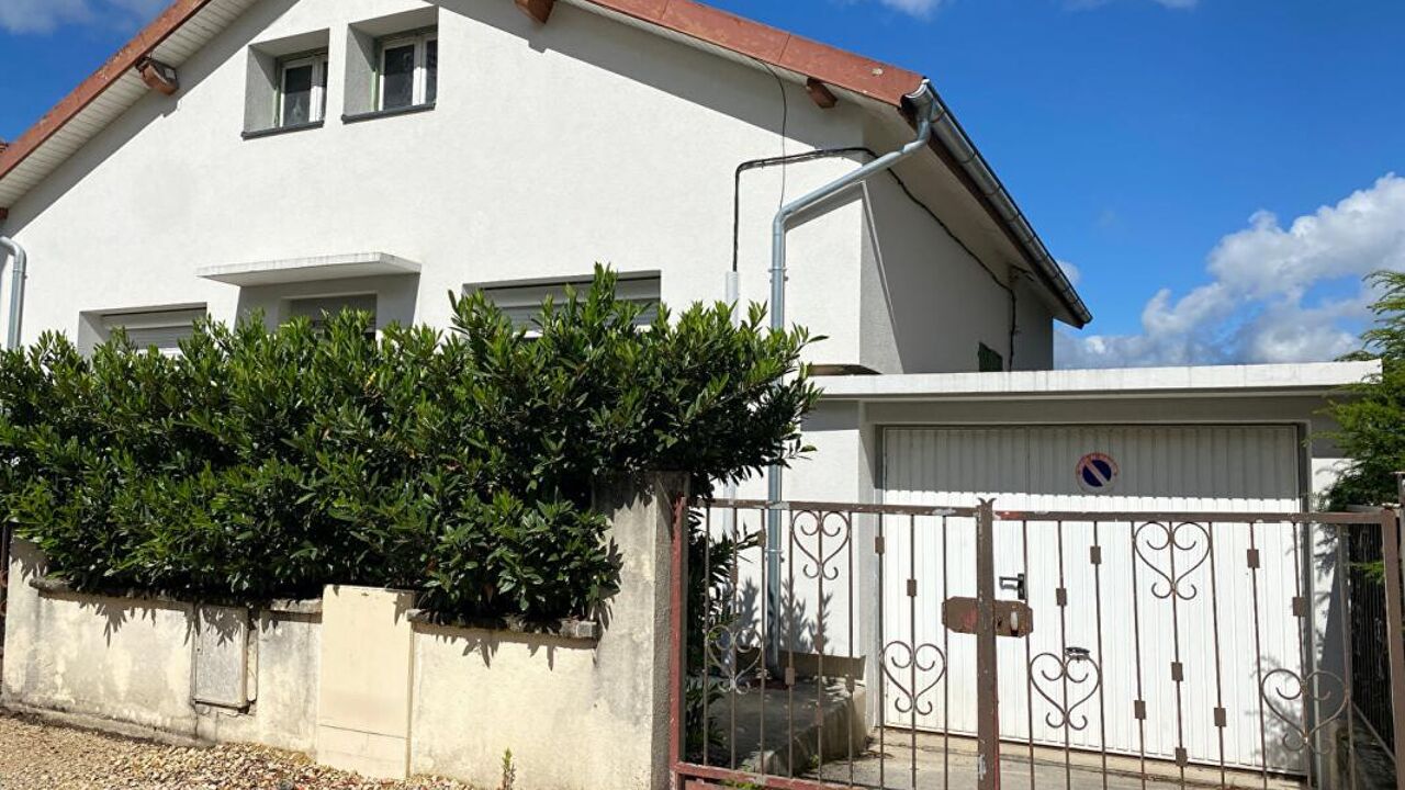 maison 6 pièces 132 m2 à vendre à Oyonnax (01100)