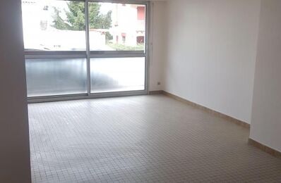 location appartement 401 € CC /mois à proximité de Saint-Loubouer (40320)