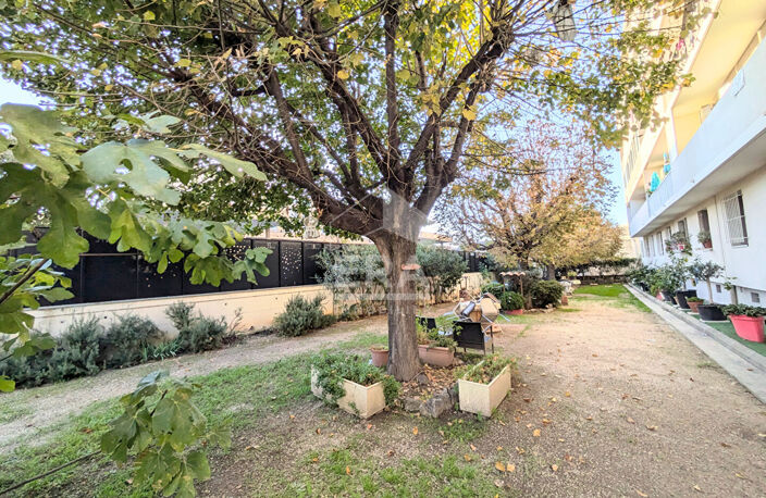 A VENDRE MARSEILLE 13004 CHARTREUX ST JUST BEAUREGARD APPARTEMENT TYPE 4 T4 4 PIECES BALCON CAVE PARKING JARDIN — photo 4