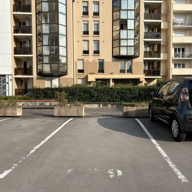 Garage  80 €