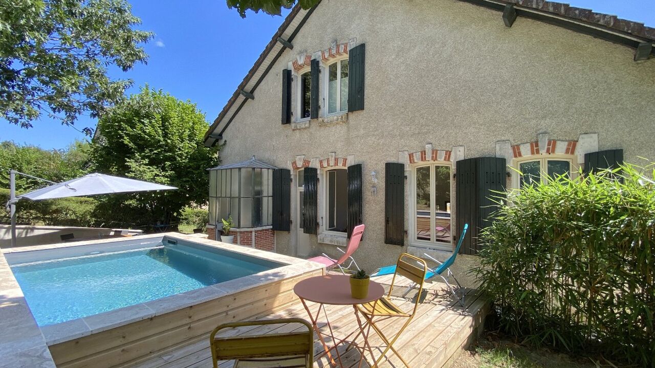 maison 9 pièces 206 m2 à vendre à Nontron (24300)