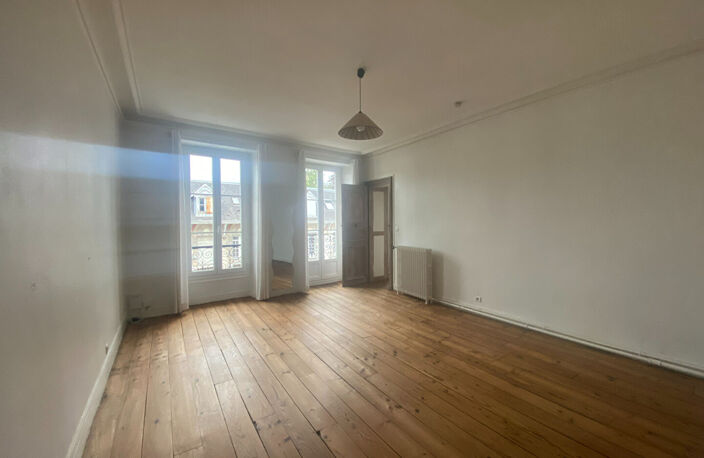 PAU, charmant T4 (130 m²) en centre ville — photo 2