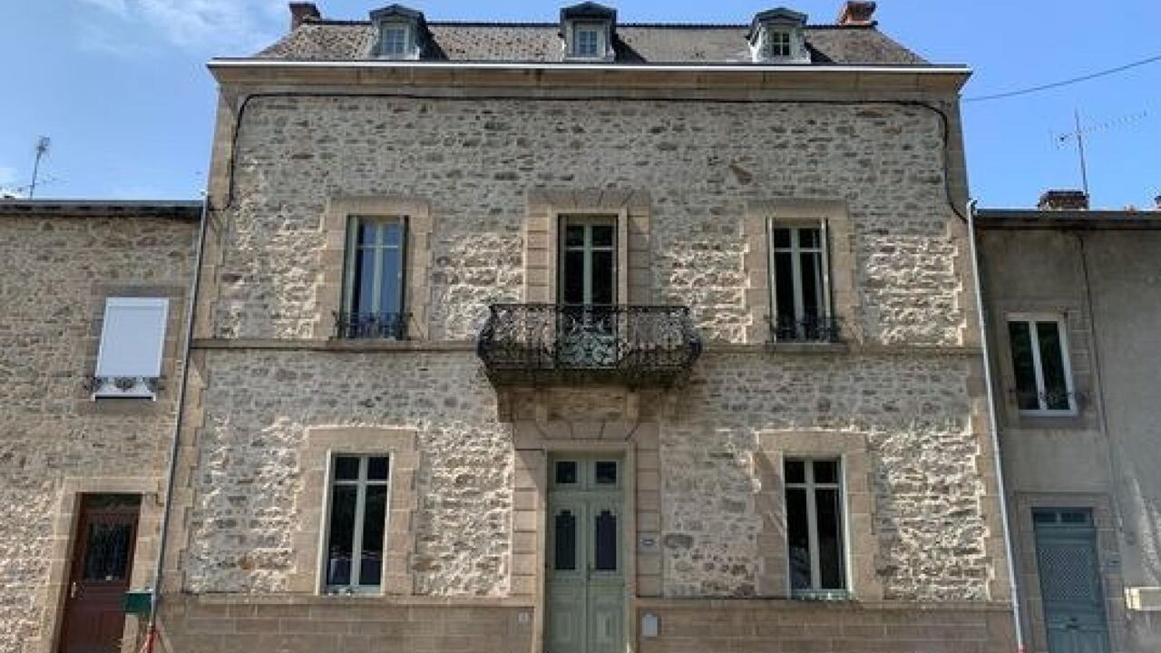 maison 14 pièces 300 m2 à vendre à Bourganeuf (23400)