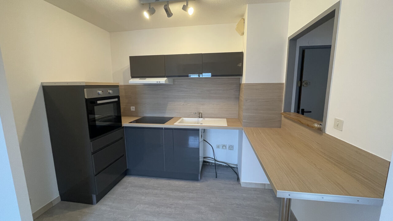 appartement 2 pièces 47 m2 à louer à Luc-la-Primaube (12450)