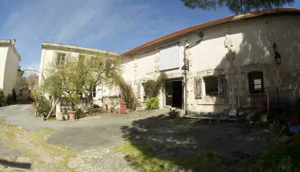 Immeuble  à vendre Saint-Jean-d'Angély 17400