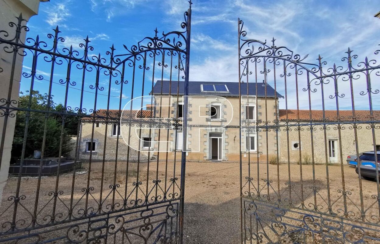 maison 8 pièces 242 m2 à vendre à Ceaux-en-Loudun (86200)