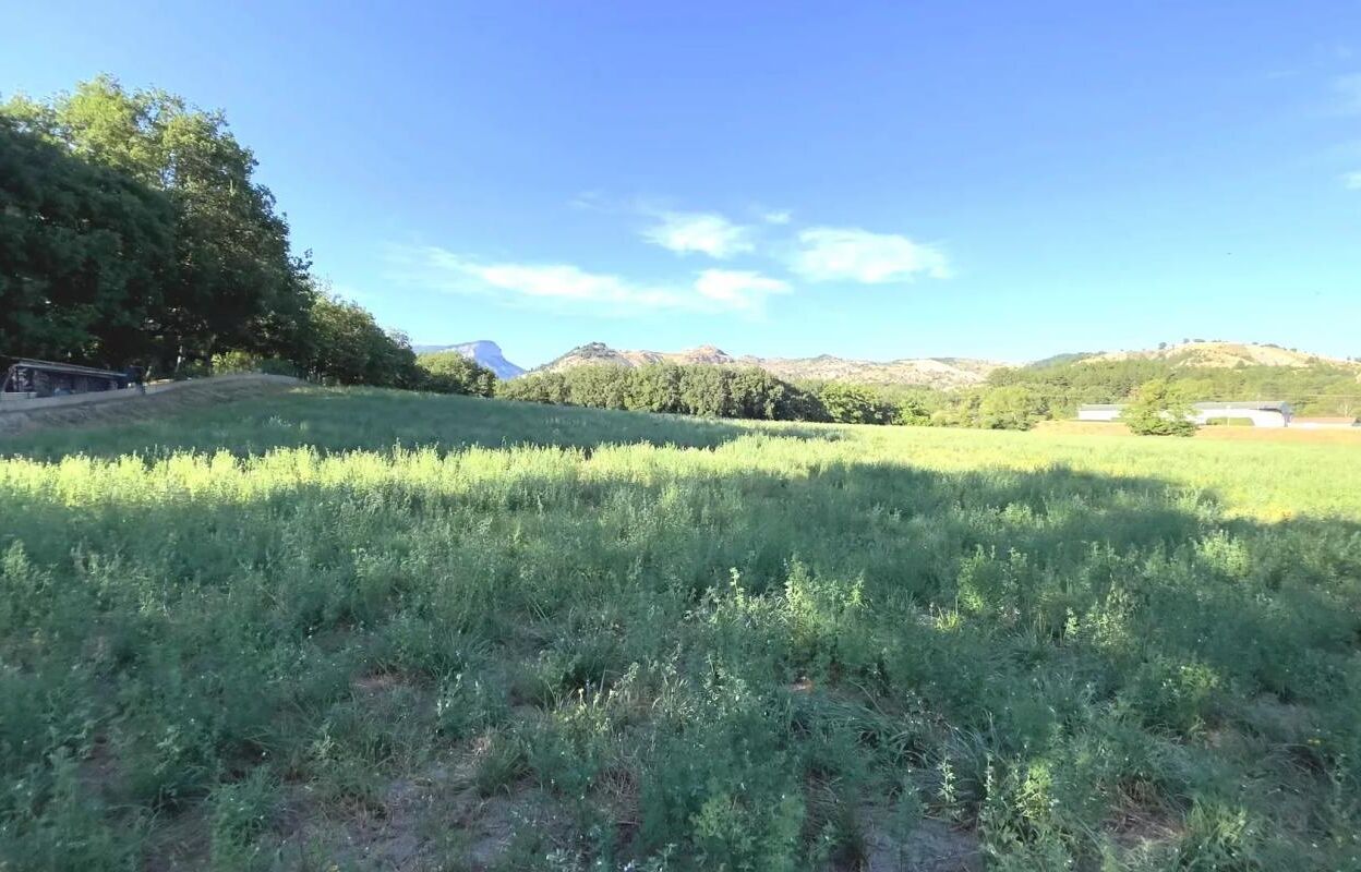 terrain  pièces 772 m2 à vendre à Lazer (05300)