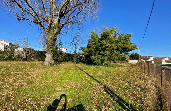 Terrain constructible de 650m2 Saint-Médard — photo 2