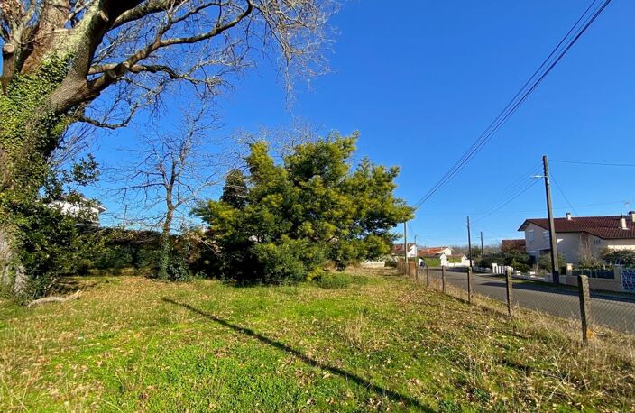 Terrain constructible de 650m2 Saint-Médard — photo 3