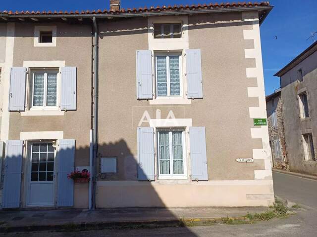 MAISON DE VILLE — photo du bien