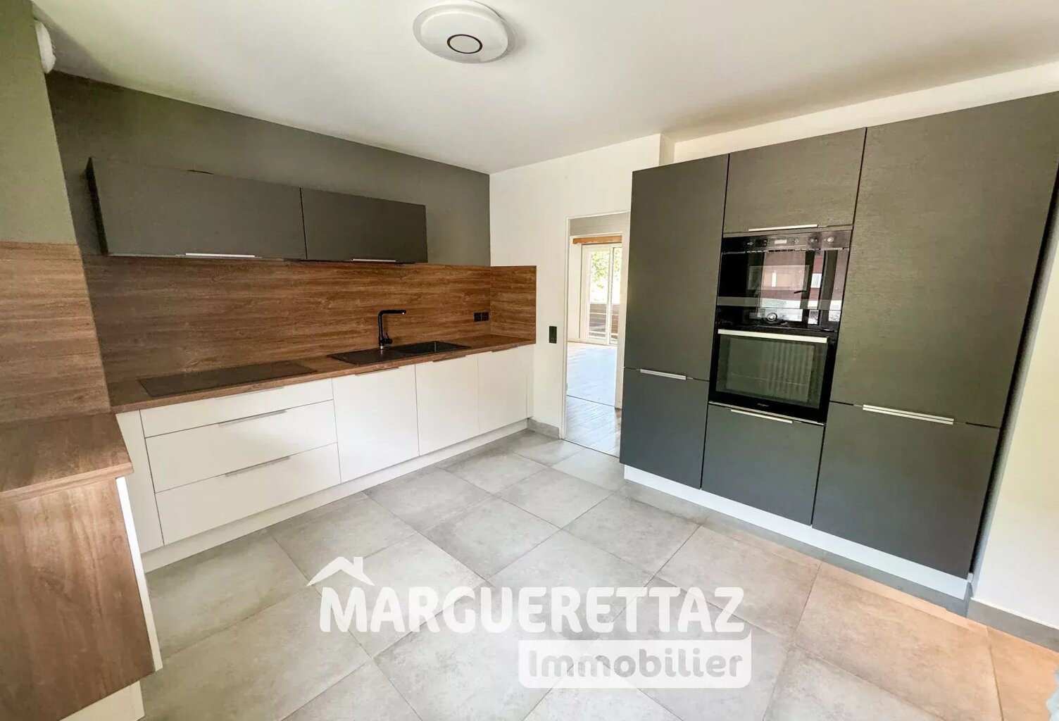 Beau T4 rénové à SAINT-JEOIRE — photo 1