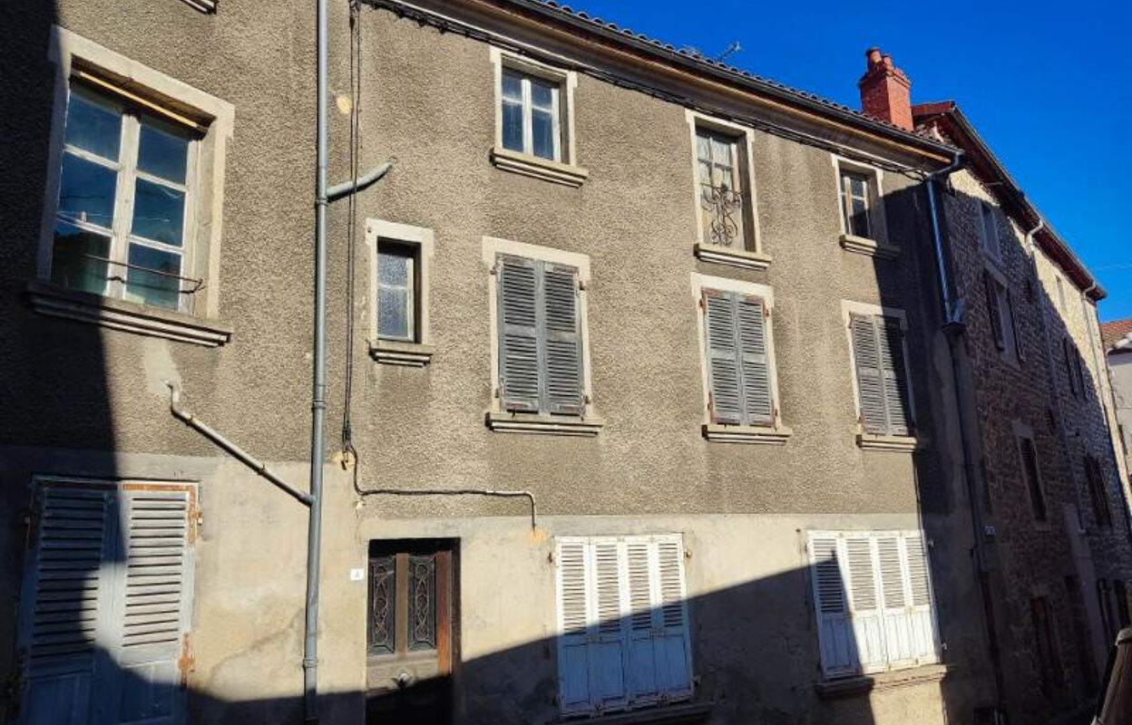 maison 6 pièces 775 m2 à vendre à Cunlhat (63590)