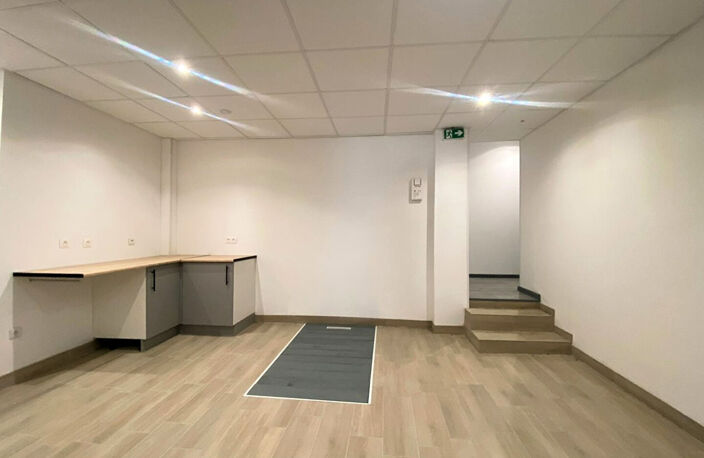 PAU CENTRE, LOCAL D'ACTIVITE 175 M² — photo 3