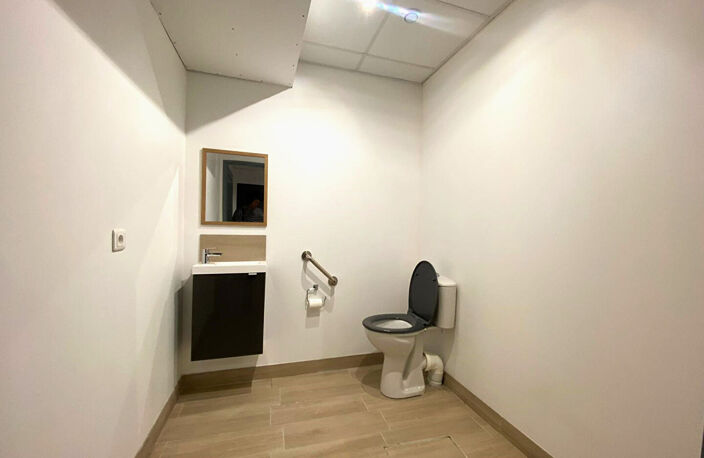 PAU CENTRE, LOCAL D'ACTIVITE 175 M² — photo 5
