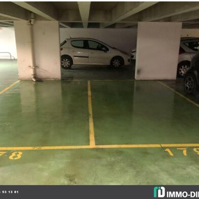 Parking 12 m²