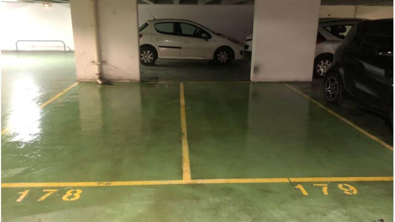 garage  pièces 12 m2 à vendre à Paris 11 (75011)