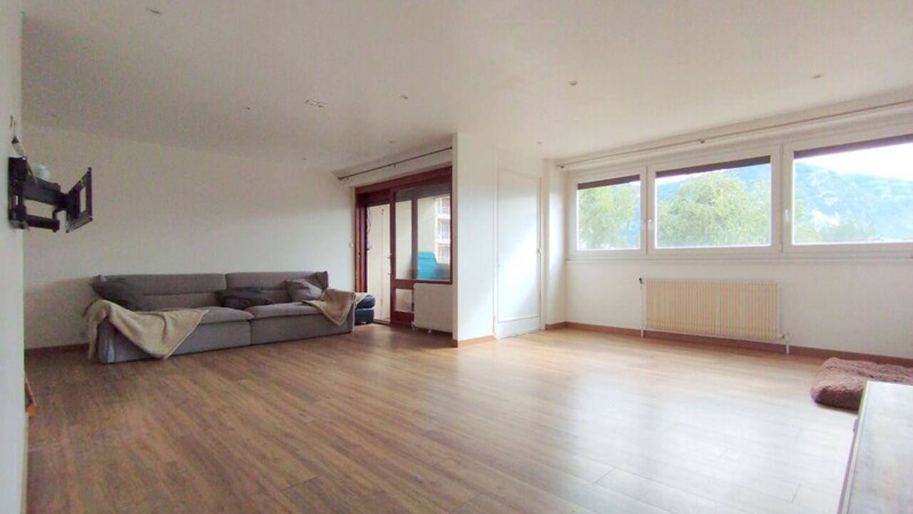 appartement 2 pièces 69 m2 à vendre à Gaillard (74240)