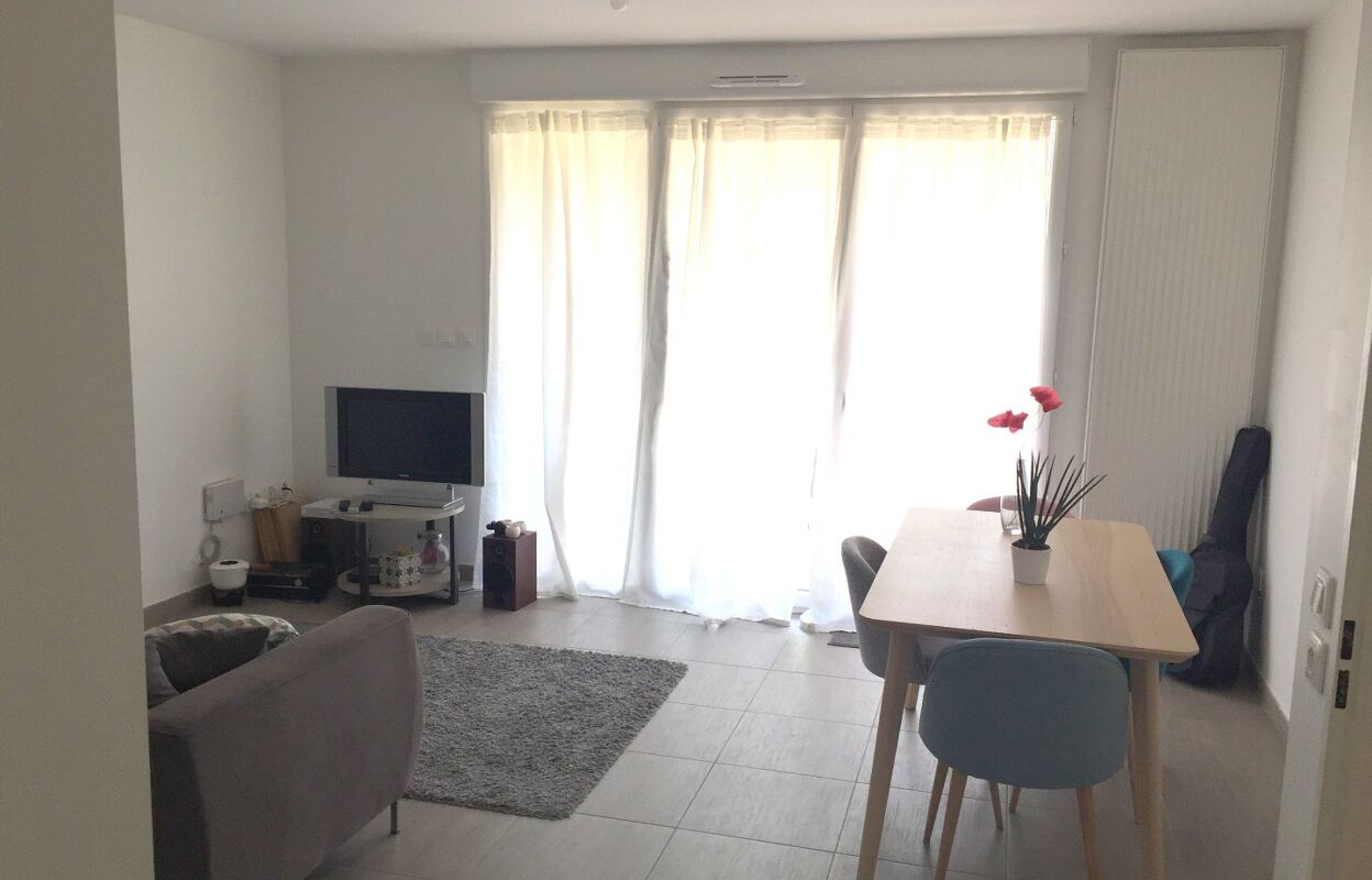 appartement 2 pièces 43 m2 à louer à Montrabé (31850)