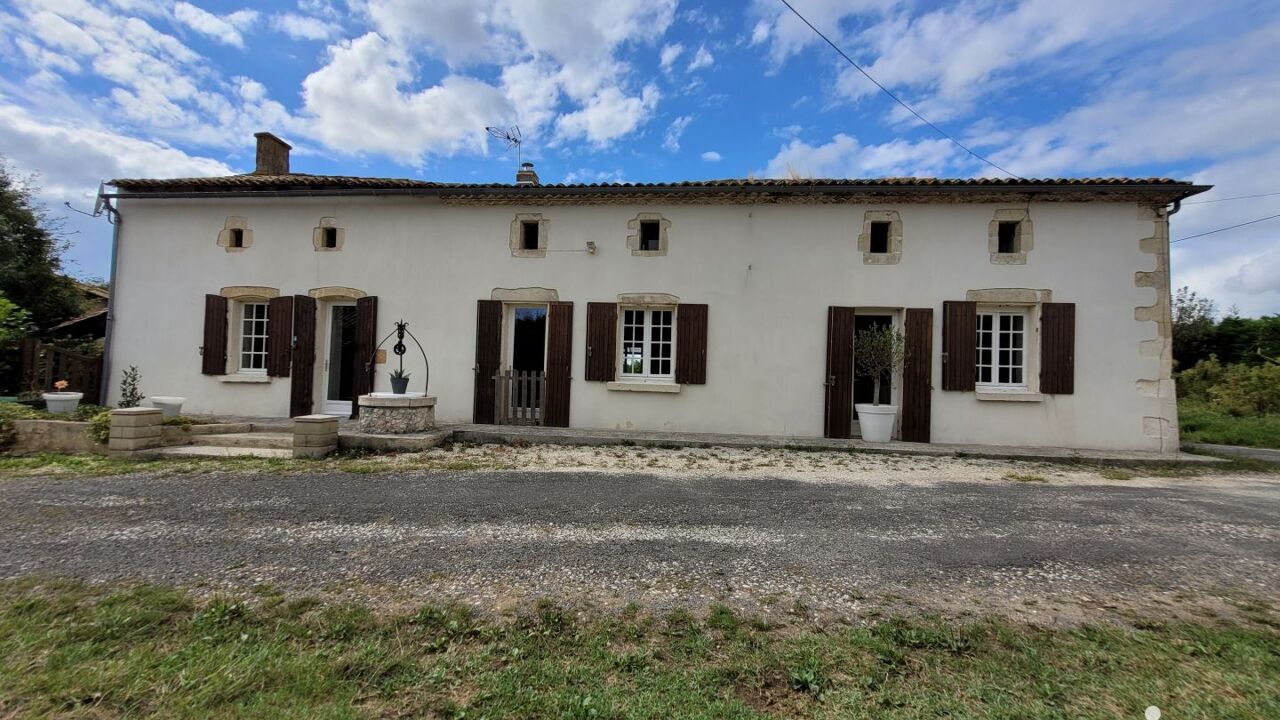 maison 8 pièces 236 m2 à vendre à Saint-Bonnet-sur-Gironde (17150)