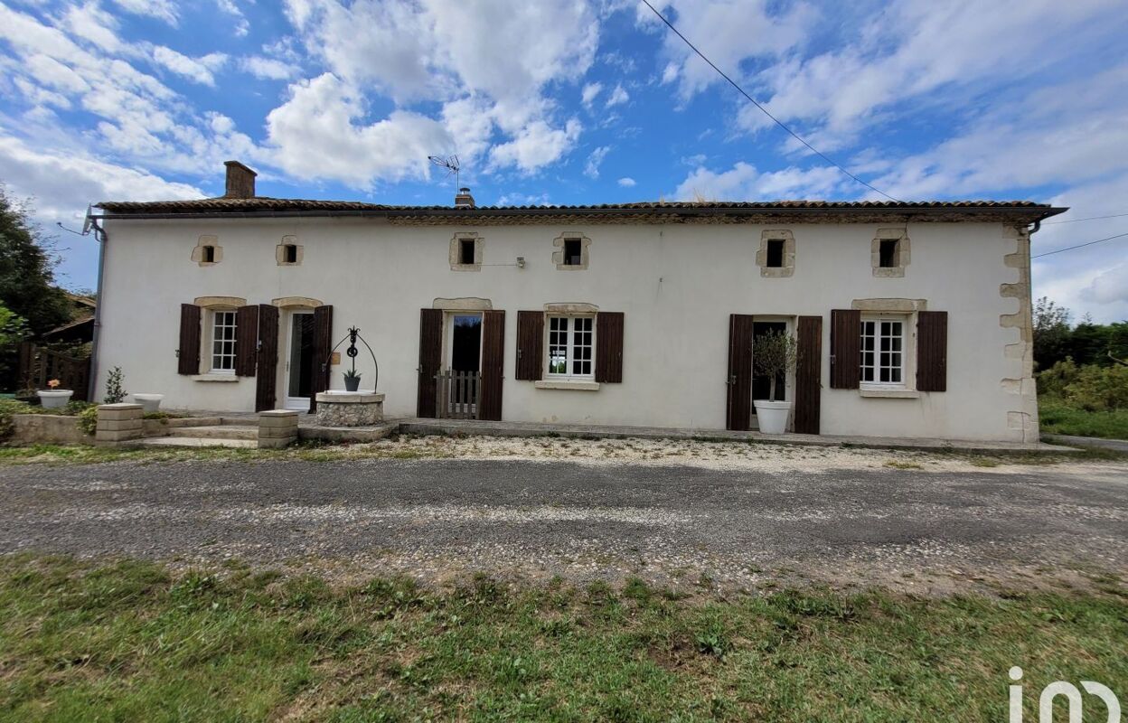 maison 8 pièces 236 m2 à vendre à Saint-Bonnet-sur-Gironde (17150)