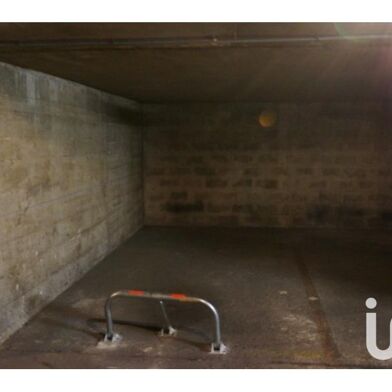 Parking 13 m²