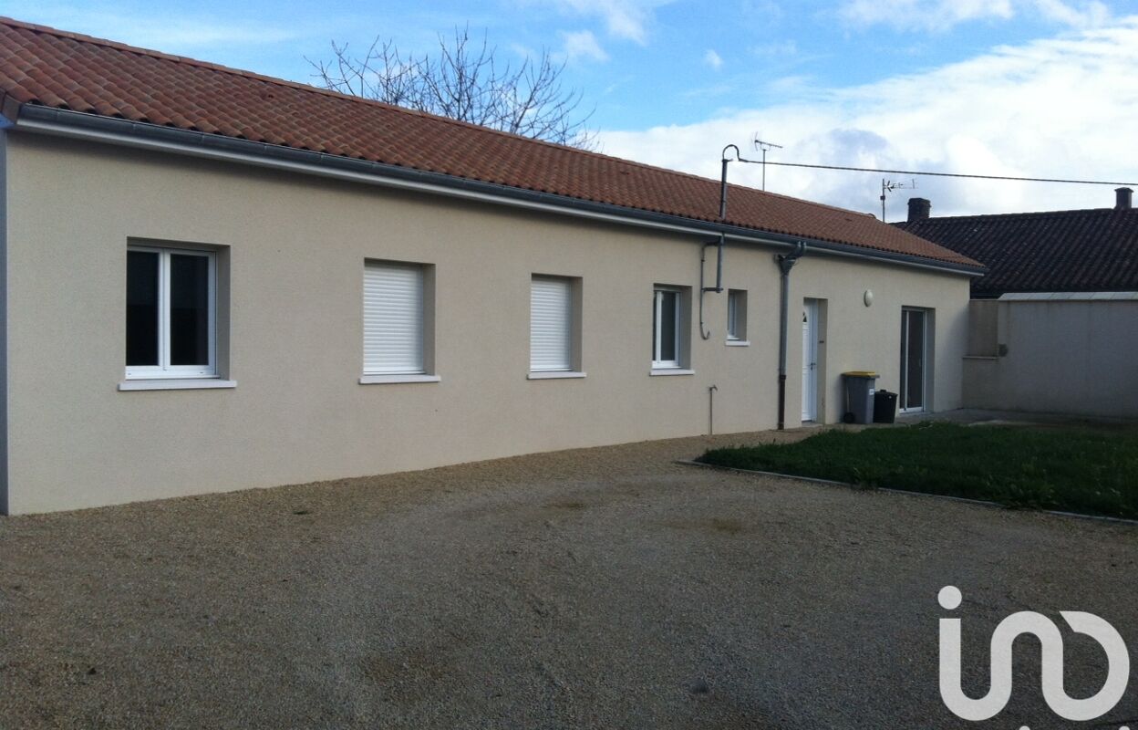 maison 5 pièces 92 m2 à vendre à Nueil-les-Aubiers (79250)