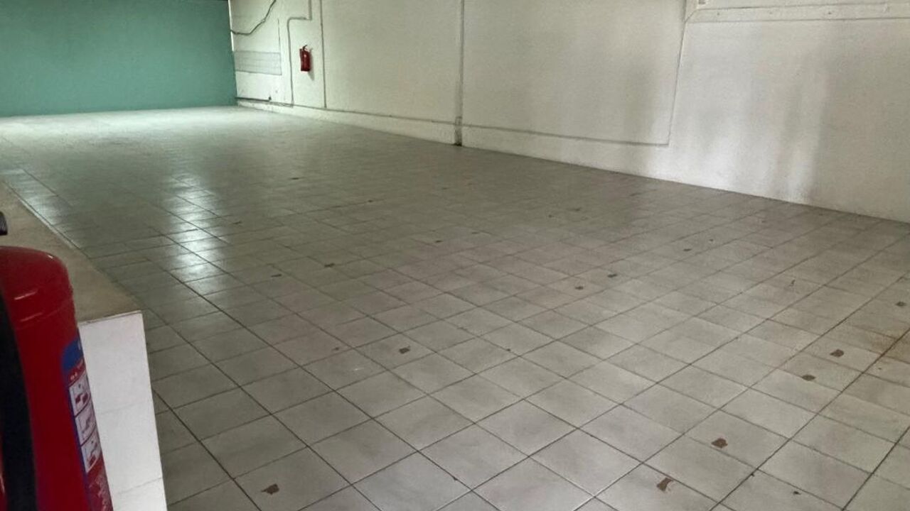 commerce 3 pièces 221 m2 à vendre à Fort-de-France (97200)