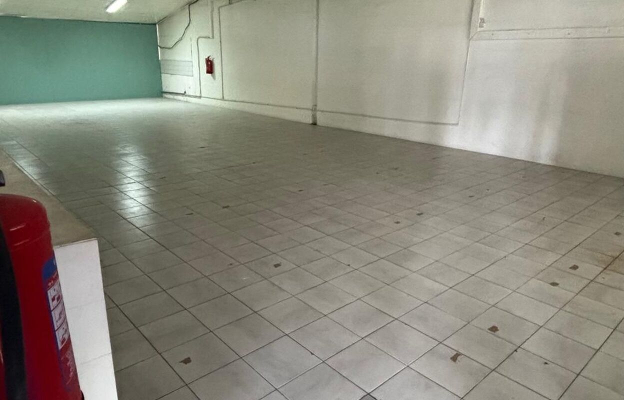 commerce 3 pièces 221 m2 à vendre à Fort-de-France (97200)