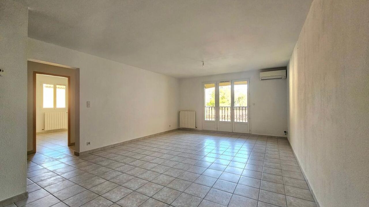 appartement 3 pièces 74 m2 à vendre à Eyguières (13430)