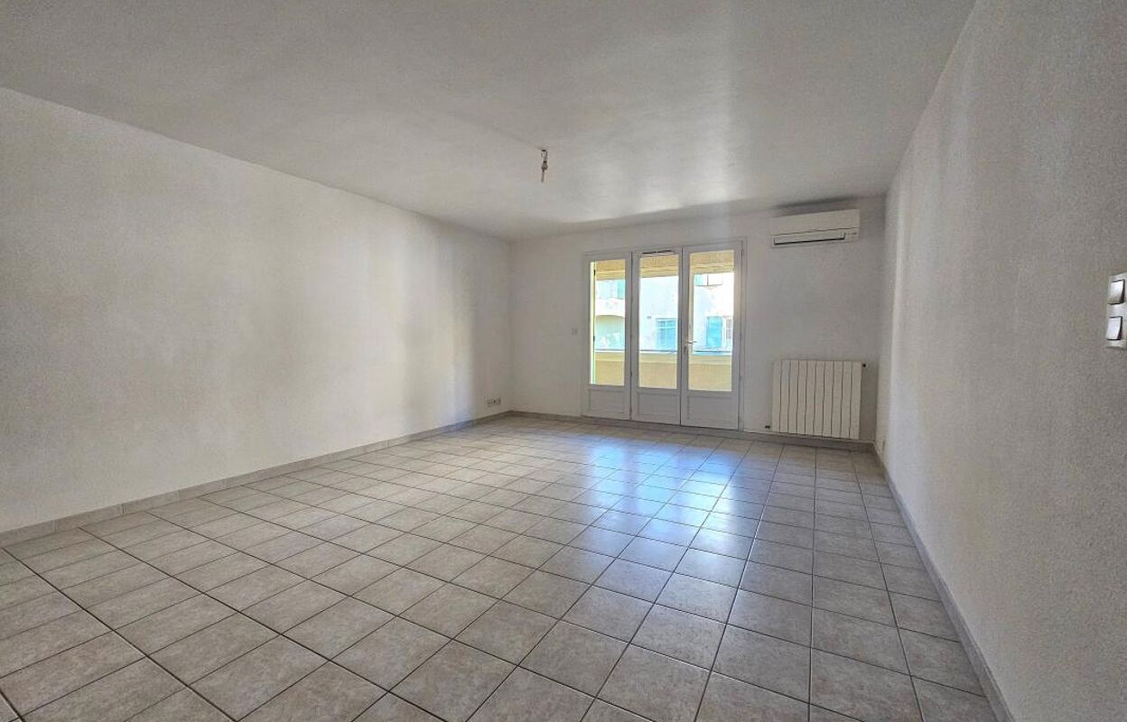 appartement 3 pièces 74 m2 à vendre à Eyguières (13430)