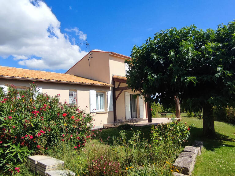 Maison de plain-pied à 15 min de Saintes — photo 1