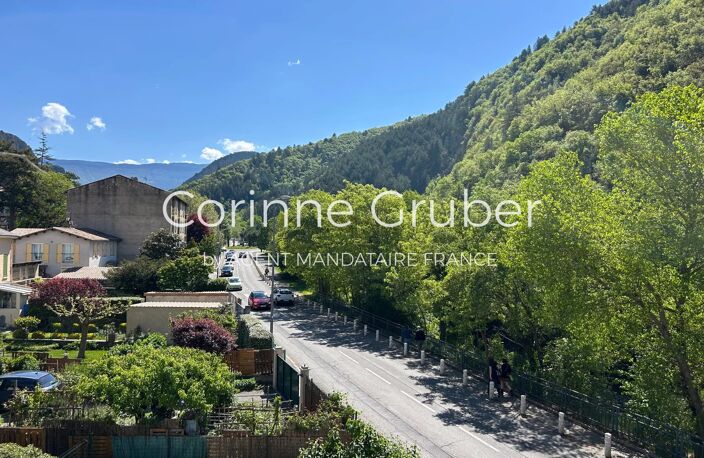 EXCLUSIVITÉ - Digne, Type 4 de 83 m2 avec cave et parking. — photo 2