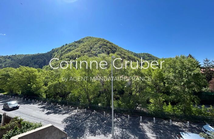 EXCLUSIVITÉ - Digne, Type 4 de 83 m2 avec cave et parking. — photo 3