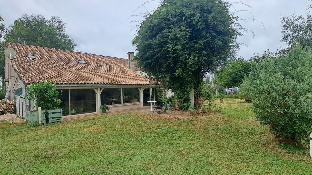 maison 4 pièces 150 m2 à vendre à Saint-Pierre-d'Eyraud (24130)