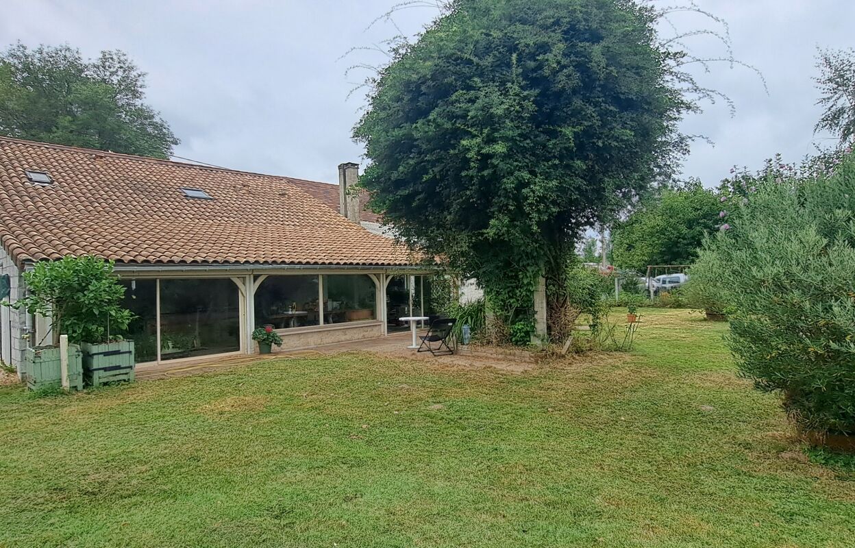 maison 4 pièces 150 m2 à vendre à Saint-Pierre-d'Eyraud (24130)