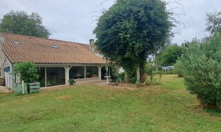 Maison 4 Pièces 150 m² à vendre à Saint-Pierre-d'Eyraud (24130)