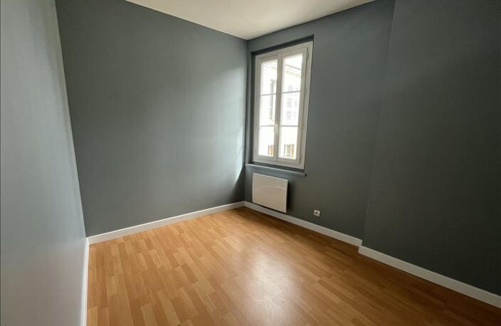Vente appartement 5 pièces 83 m² Loches (37600) — photo 2