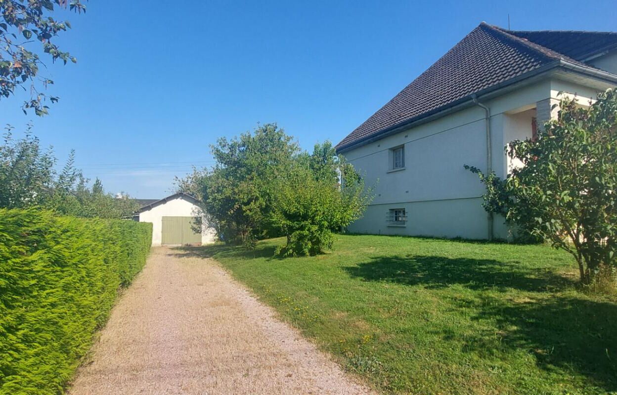 maison 6 pièces 141 m2 à vendre à Saint-Vallier (71230)