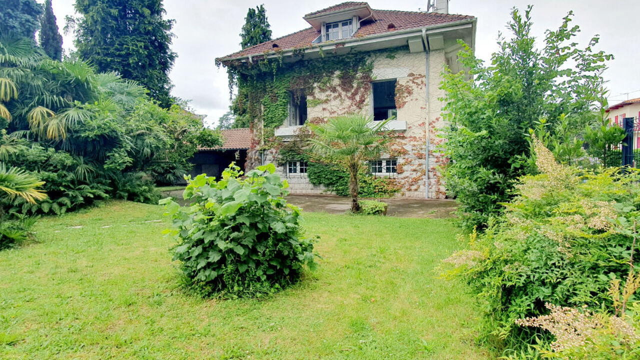 maison 8 pièces 240 m2 à vendre à Pau (64000)