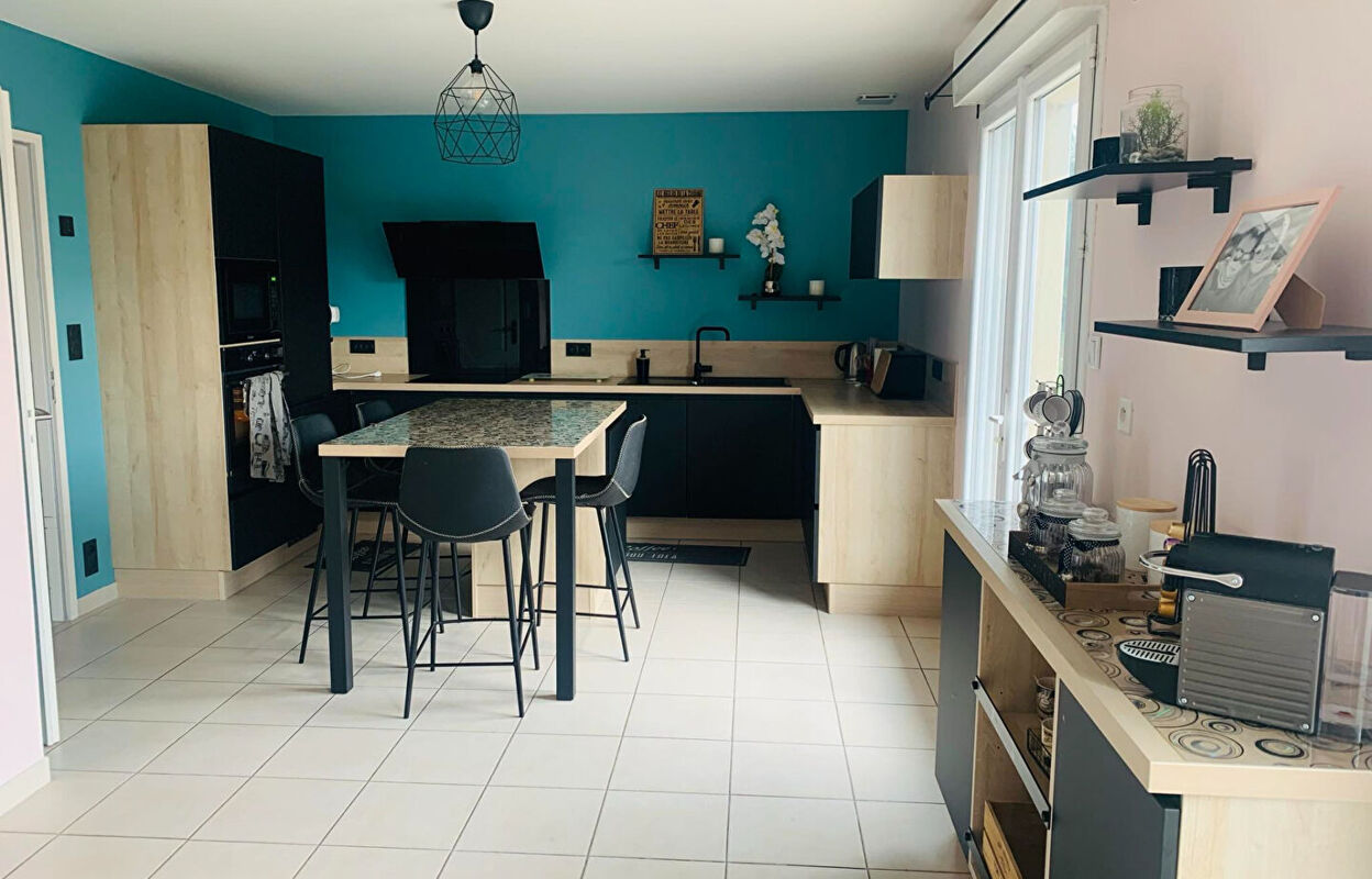 maison 7 pièces 220 m2 à vendre à Petit-Noir (39120)