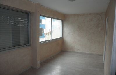 location appartement 428 € CC /mois à proximité de Marseille 12 (13012)