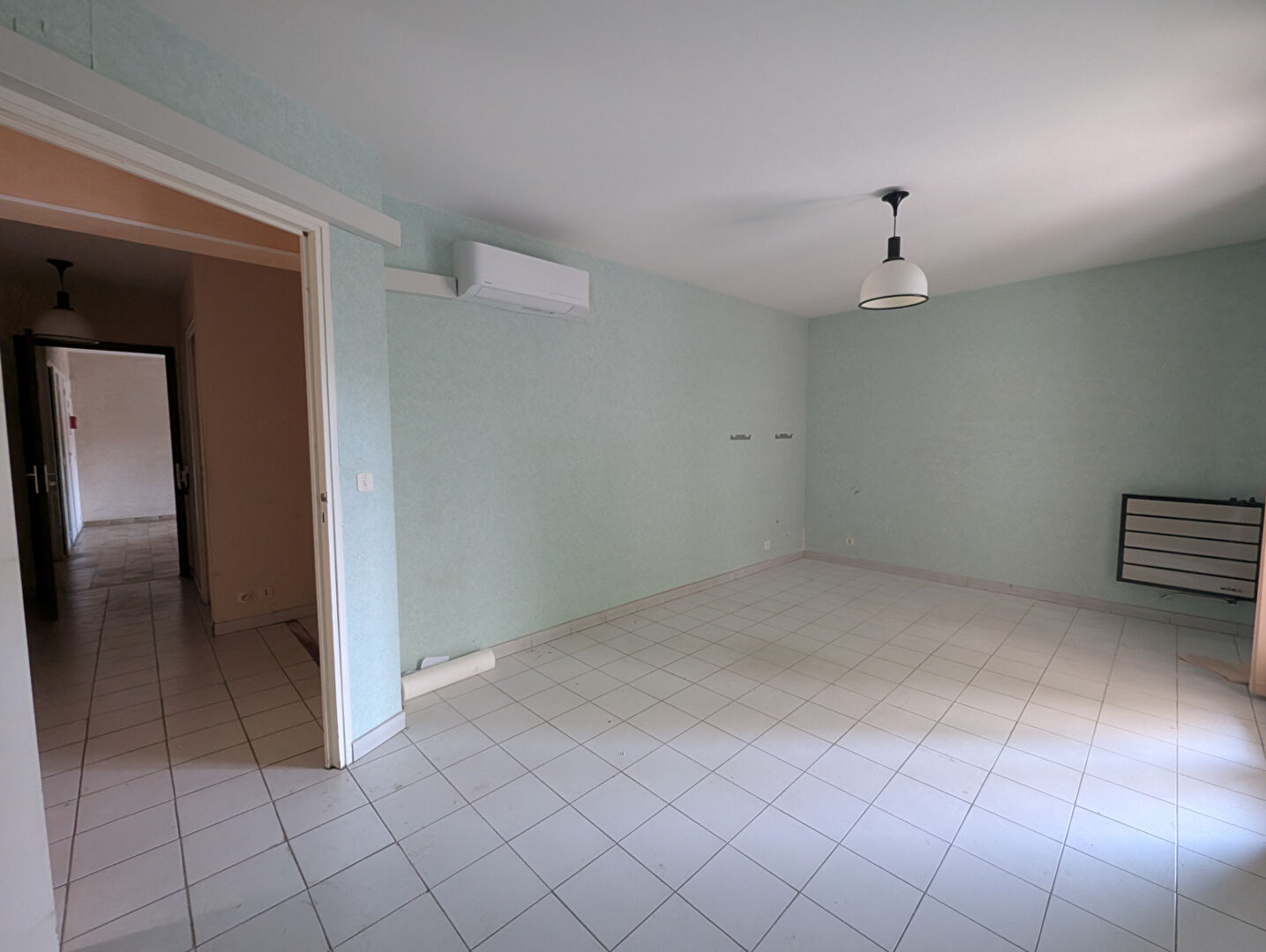 Local commercial  T3 à vendre Bastia 20600